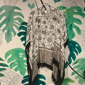 Pattern shawl, lightweight and stylish